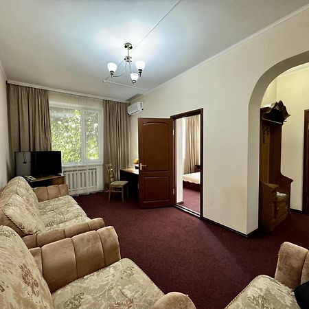 Hotel Zhambyl Taraz Exteriér fotografie