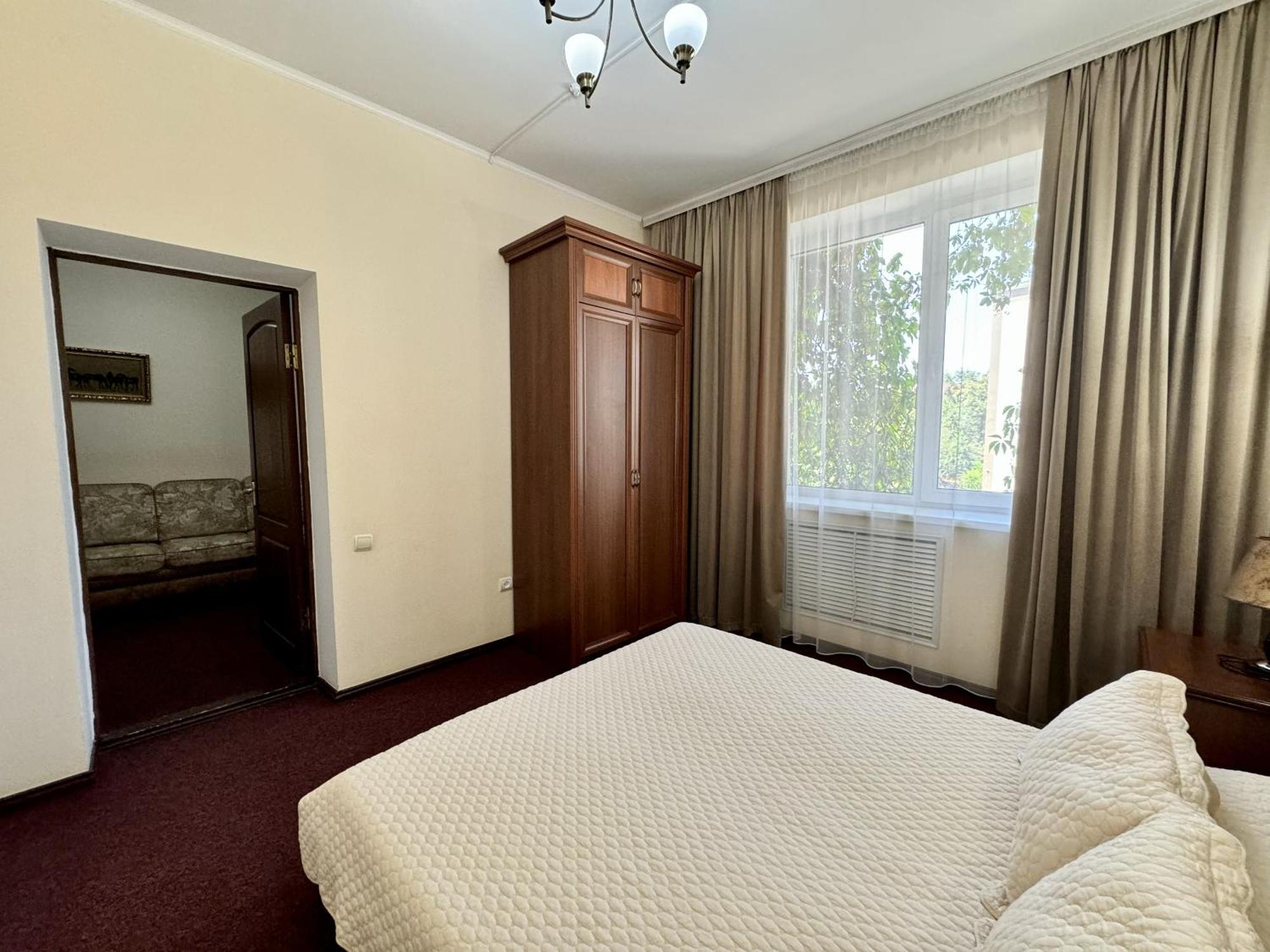 Hotel Zhambyl Taraz Exteriér fotografie
