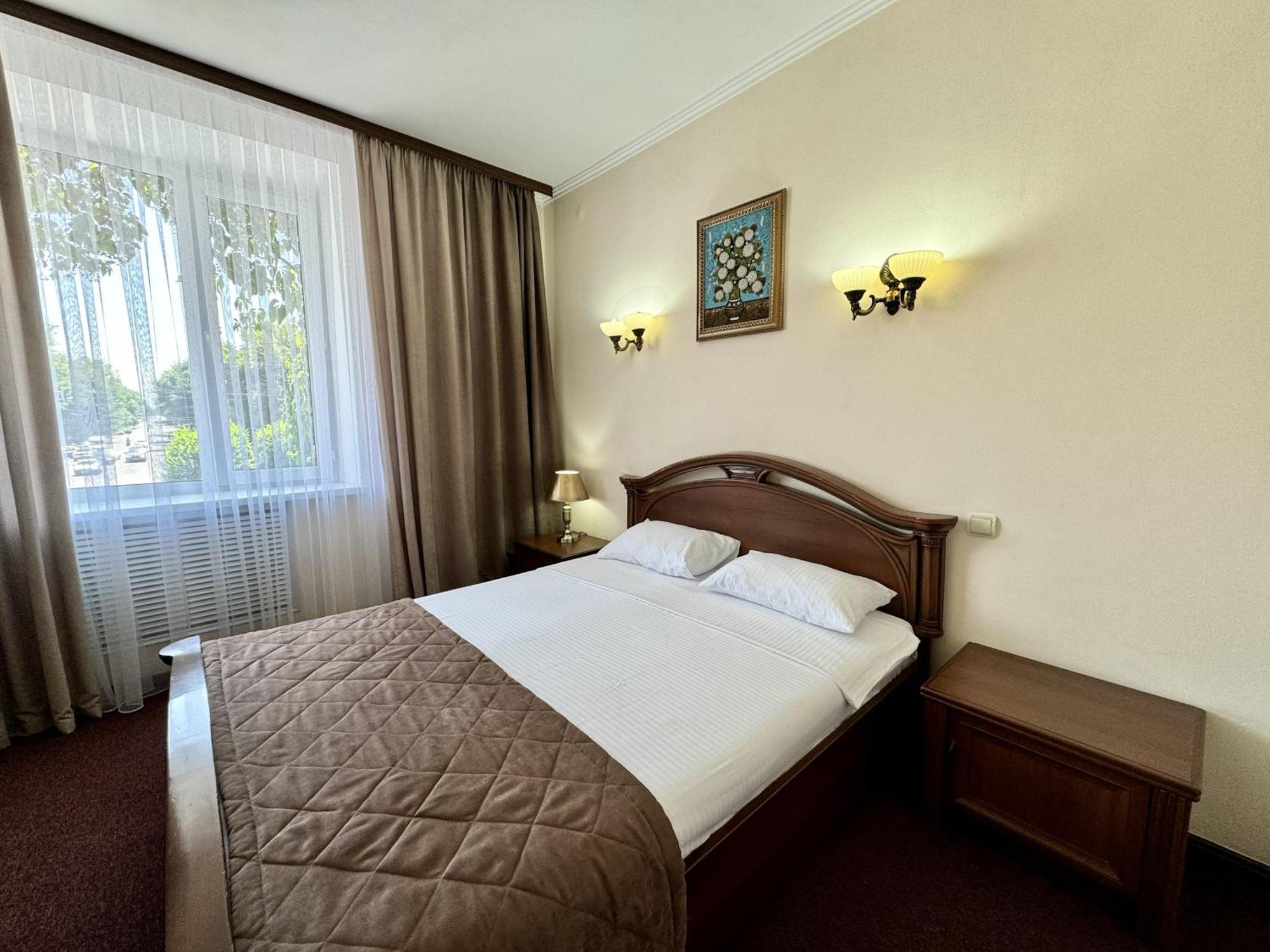 Hotel Zhambyl Taraz Exteriér fotografie