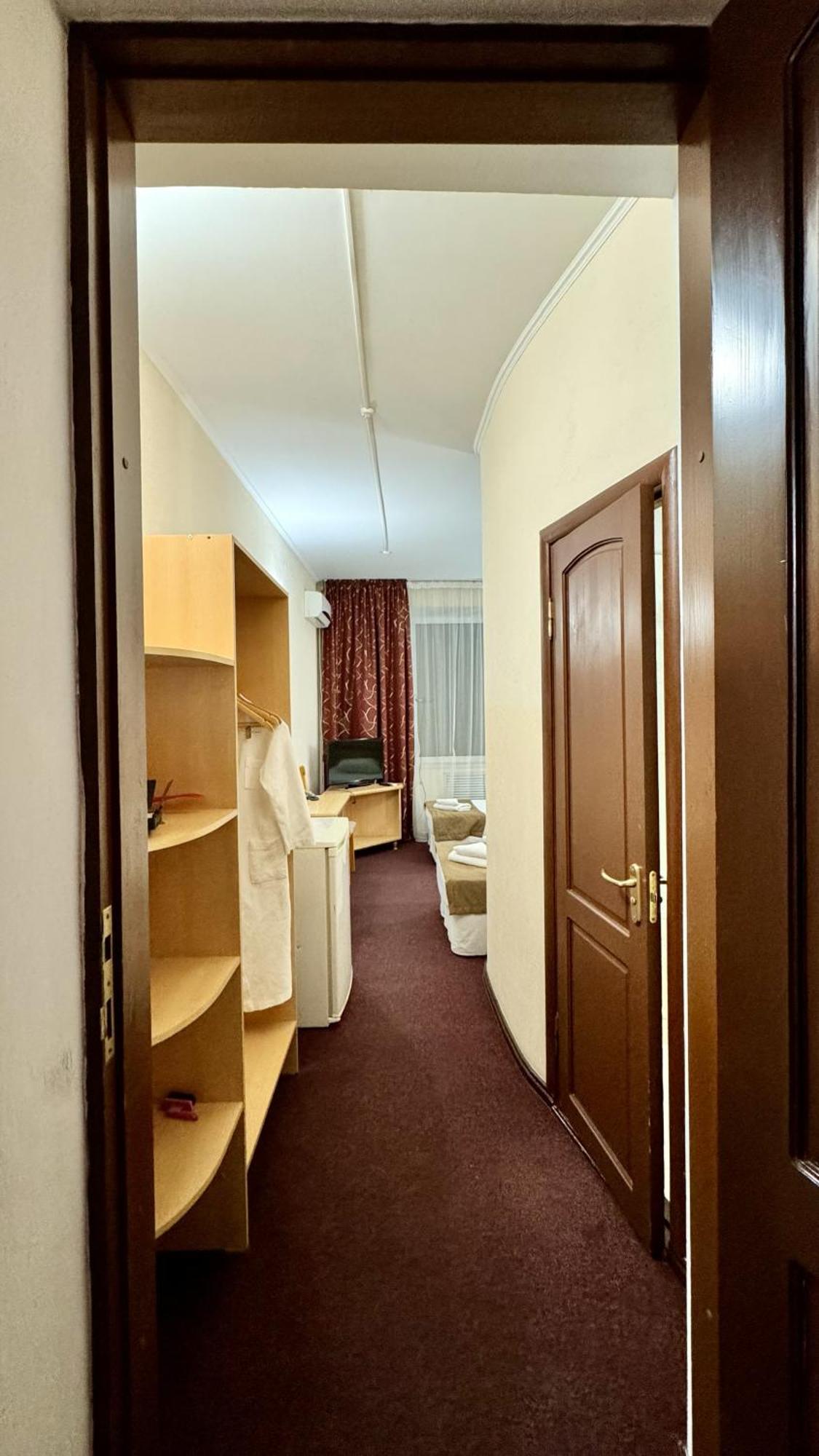 Hotel Zhambyl Taraz Exteriér fotografie