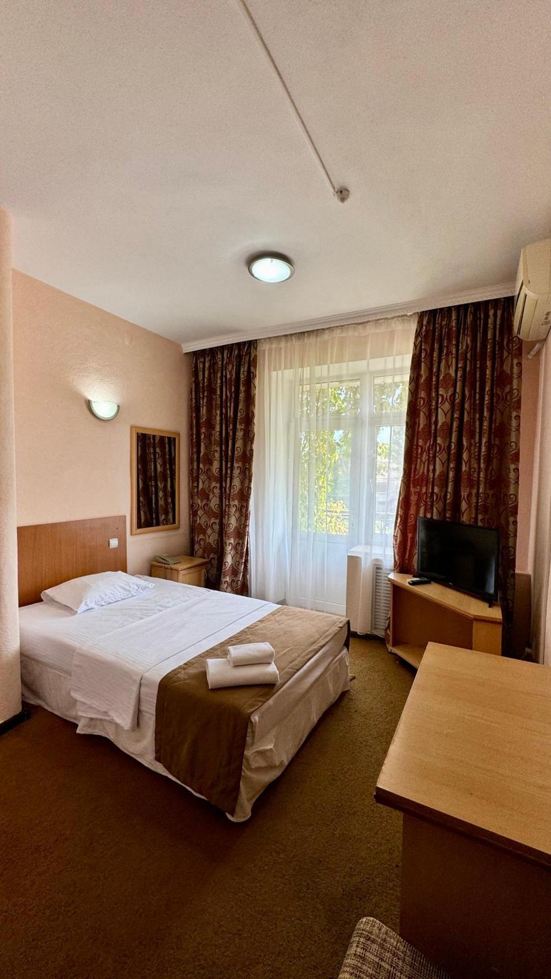 Hotel Zhambyl Taraz Exteriér fotografie