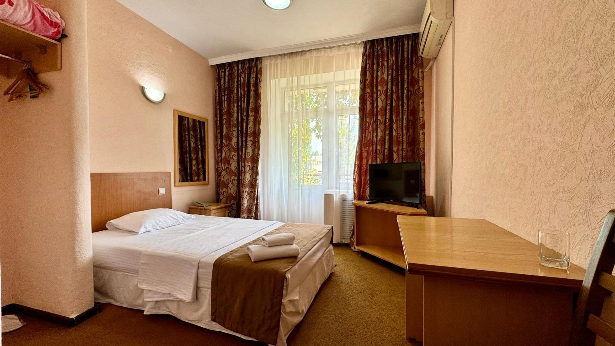 Hotel Zhambyl Taraz Exteriér fotografie