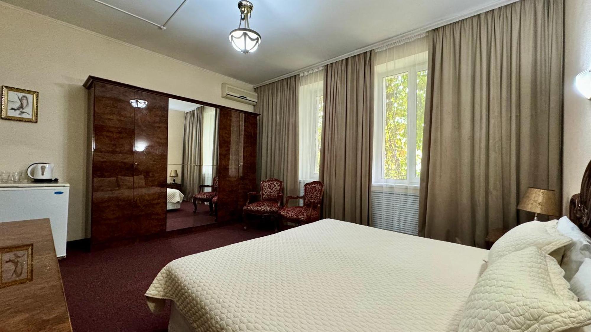 Hotel Zhambyl Taraz Exteriér fotografie